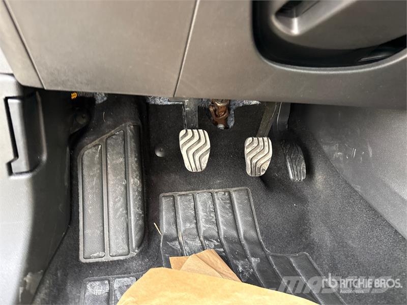 Renault Clio Cars
