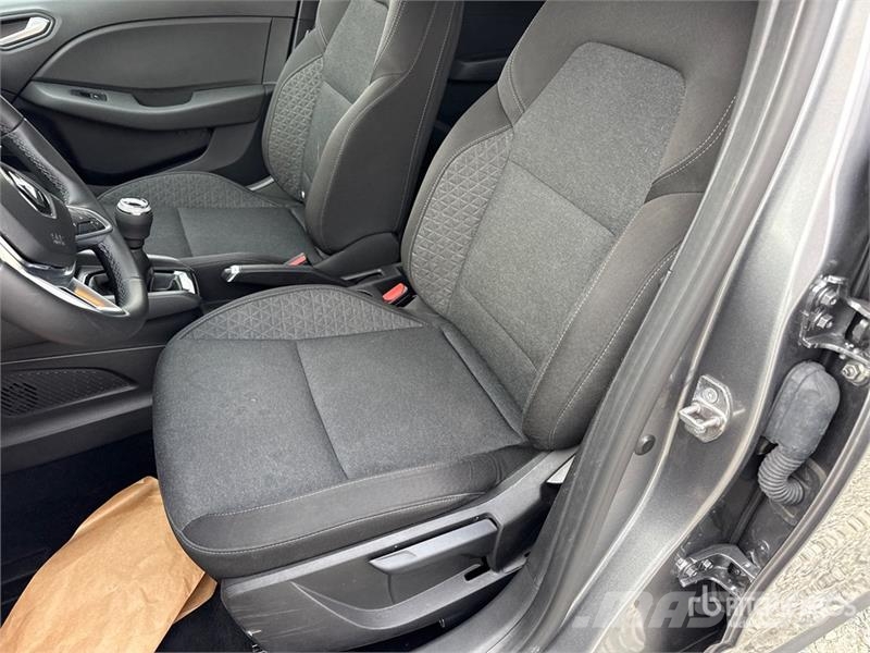 Renault Clio Cars
