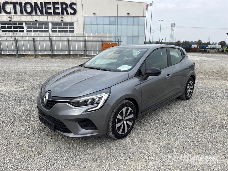 Renault Clio Cars