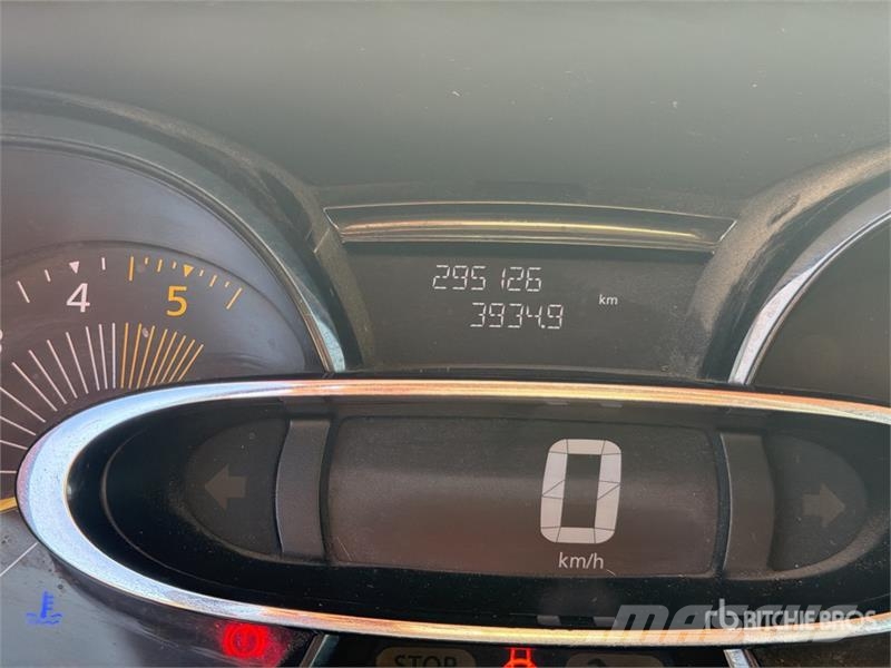 Renault Clio 4 Vehicule Utilitaire Cargo Van Furgonetas cerradas
