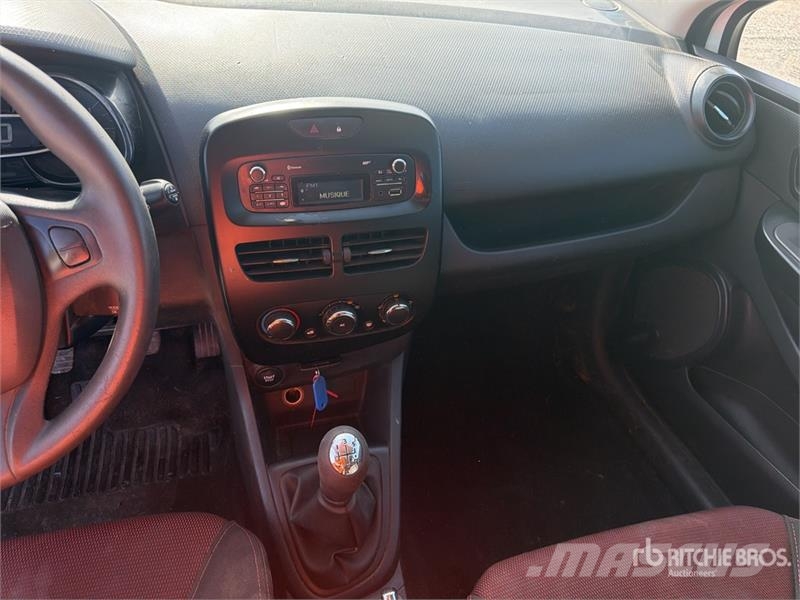 Renault Clio 4 Vehicule Utilitaire Cargo Van Furgonetas cerradas