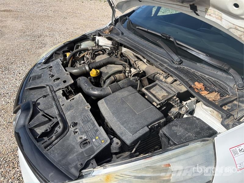 Renault Clio 4 Vehicule Utilitaire Cargo Van Furgonetas cerradas