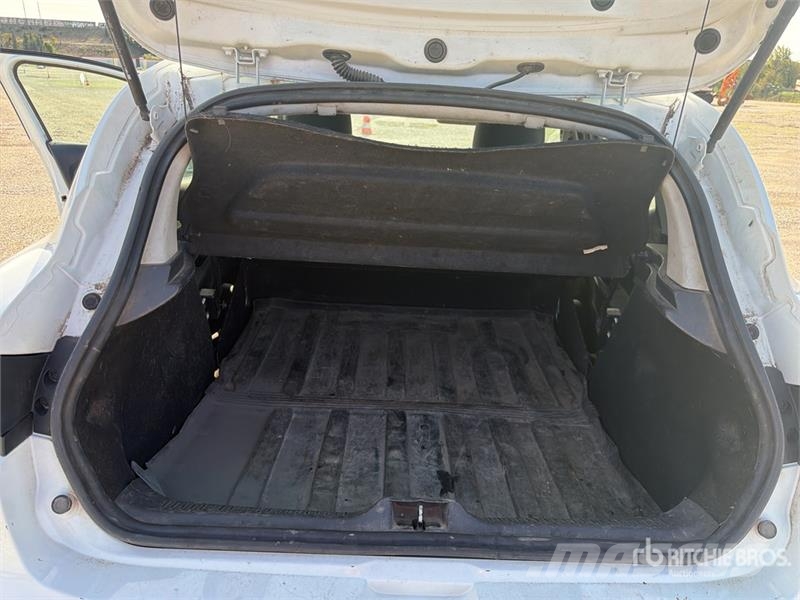 Renault Clio 4 Vehicule Utilitaire Cargo Van Furgonetas cerradas