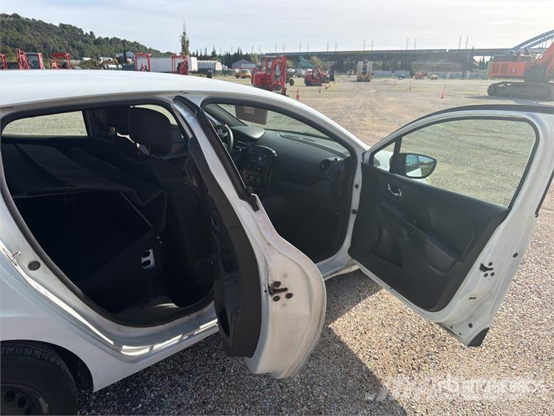 Renault Clio 4 Vehicule Utilitaire Cargo Van Furgonetas cerradas