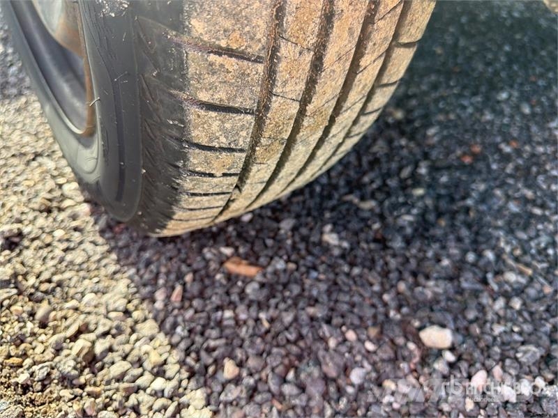 Renault Clio 4 Vehicule Utilitaire Cargo Van Furgonetas cerradas