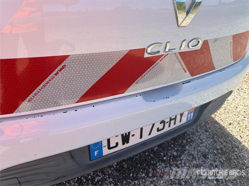 Renault Clio 4 Vehicule Utilitaire Cargo Van Furgonetas cerradas