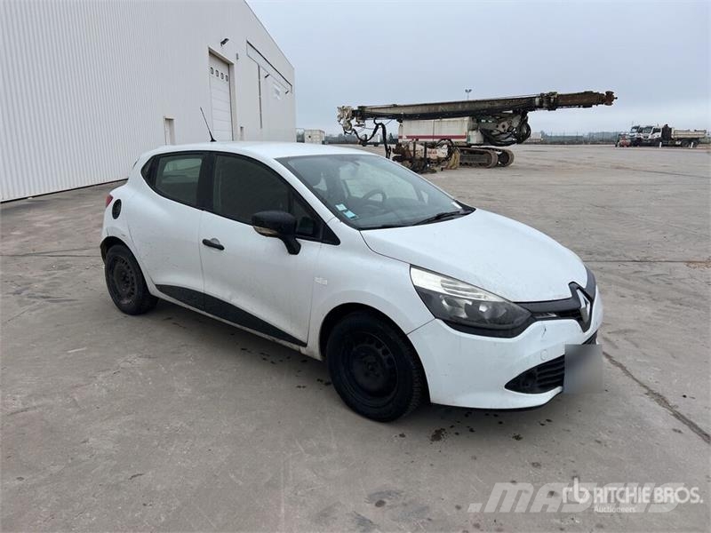 Renault Clio Vehicule Utilitaire Cargo Van (Inoperable) Utilitara