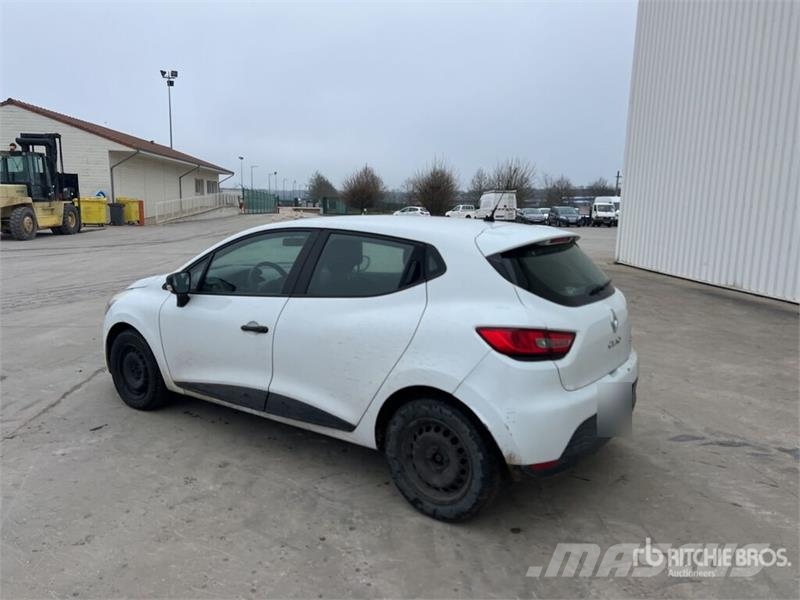 Renault Clio Vehicule Utilitaire Cargo Van (Inoperable) Utilitara