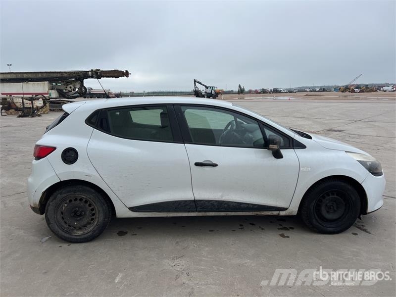 Renault Clio Vehicule Utilitaire Cargo Van (Inoperable) Dodávky