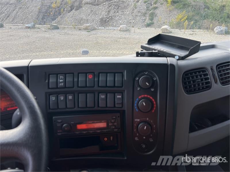 Renault D 210 DTI 5 12T 4x2 Camion Frigorifique Refrigerat Camion frigorifique