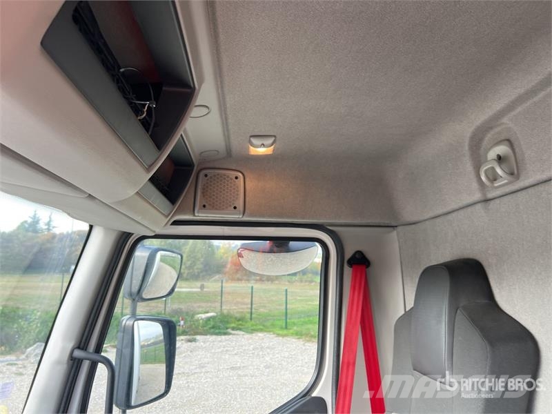 Renault D 210 DTI 5 12T 4x2 Camion Frigorifique Refrigerat Camion frigorifique