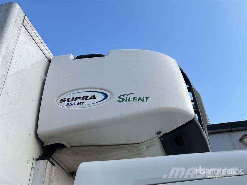 Renault D 210 DTI5 12T 4x2 Camion Frigorifique Refrigerate С температурен контрол