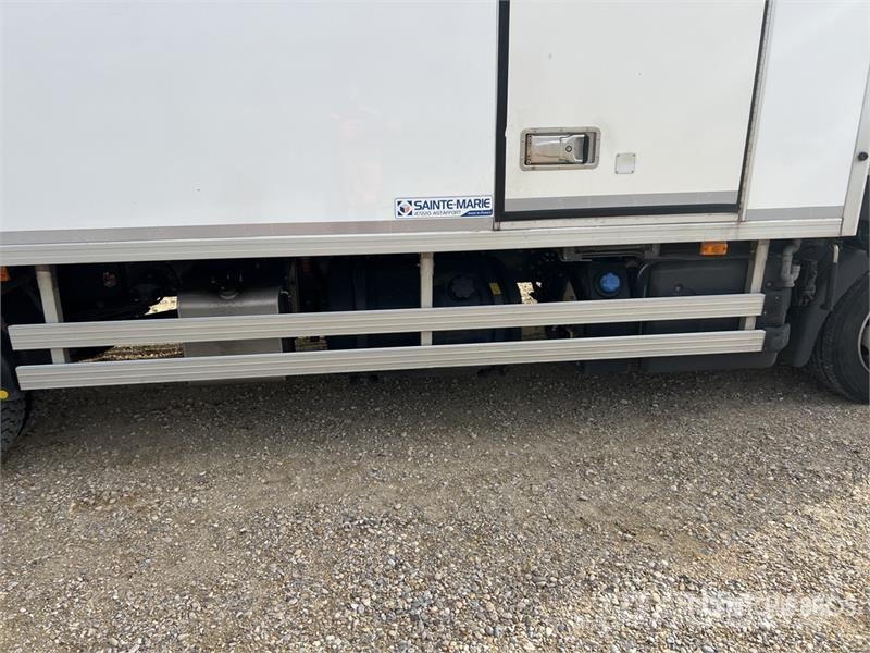 Renault D 210 DTI5 12T 4x2 Camion Frigorifique Refrigerate С температурен контрол
