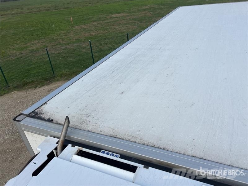 Renault D 210 DTI5 12T 4x2 Camion Frigorifique Refrigerate С температурен контрол