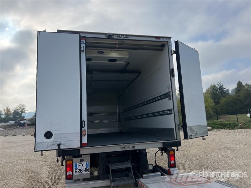 Renault D 210 DTI5 12T 4x2 Camion Frigorifique Refrigerate С температурен контрол