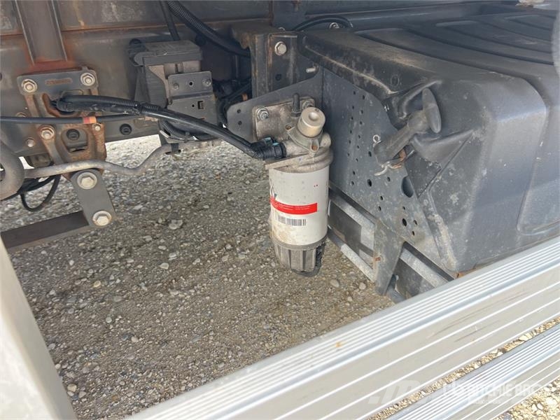 Renault D 210 DTI5 12T 4x2 Camion Frigorifique Refrigerate С температурен контрол