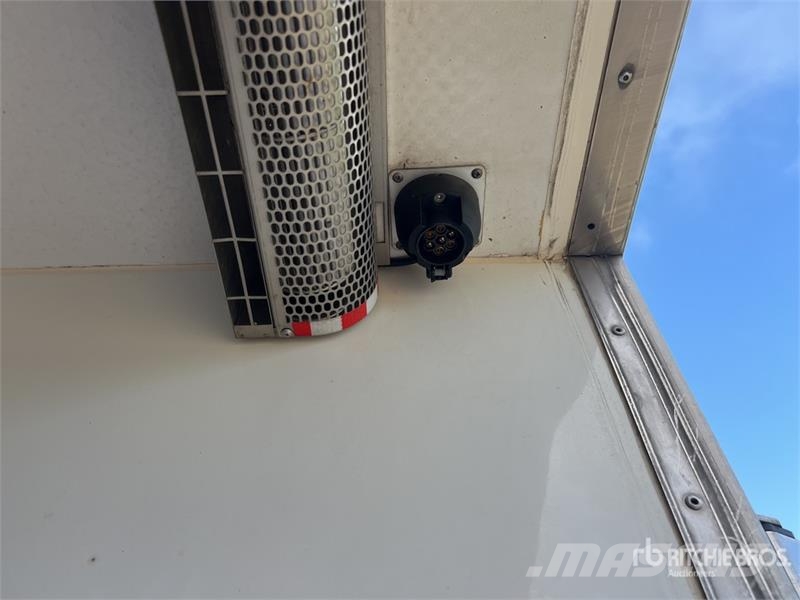 Renault D 210 DTI5 12T 4x2 Camion Frigorifique Refrigerate С температурен контрол