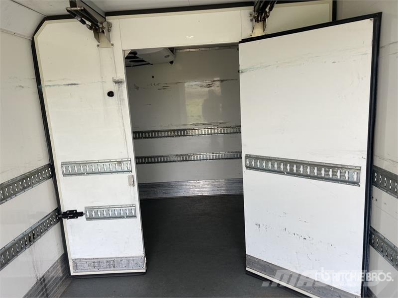 Renault D 210 DTI5 12T 4x2 Camion Frigorifique Refrigerate С температурен контрол