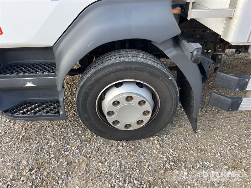 Renault D 210 DTI5 12T 4x2 Camion Frigorifique Refrigerate С температурен контрол