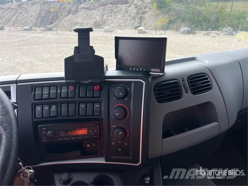 Renault D 210 DTI5 12T 4x2 Camion Frigorifique Refrigerate С температурен контрол