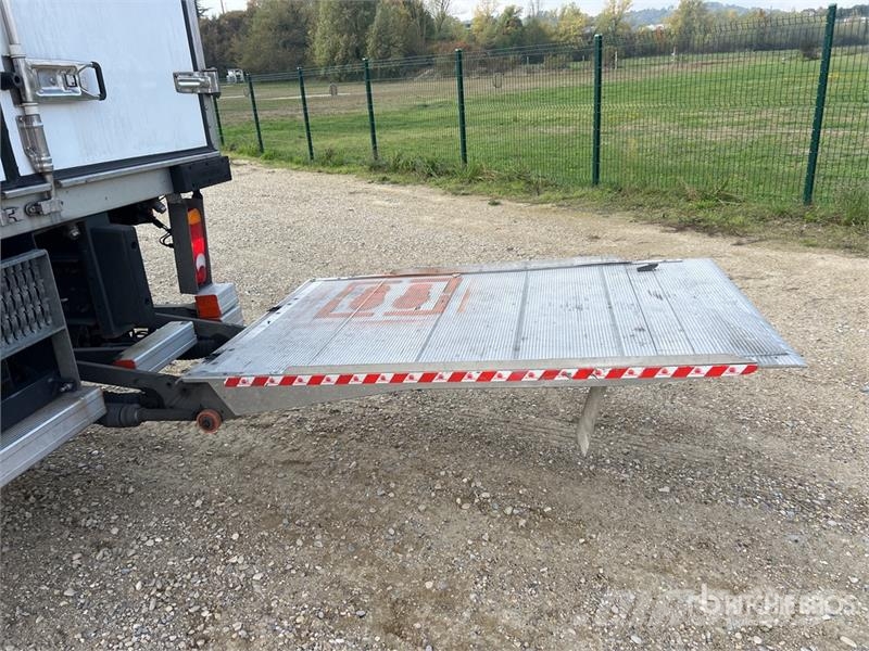 Renault D 210 DTI5 12T 4x2 Camion Frigorifique Refrigerate С температурен контрол