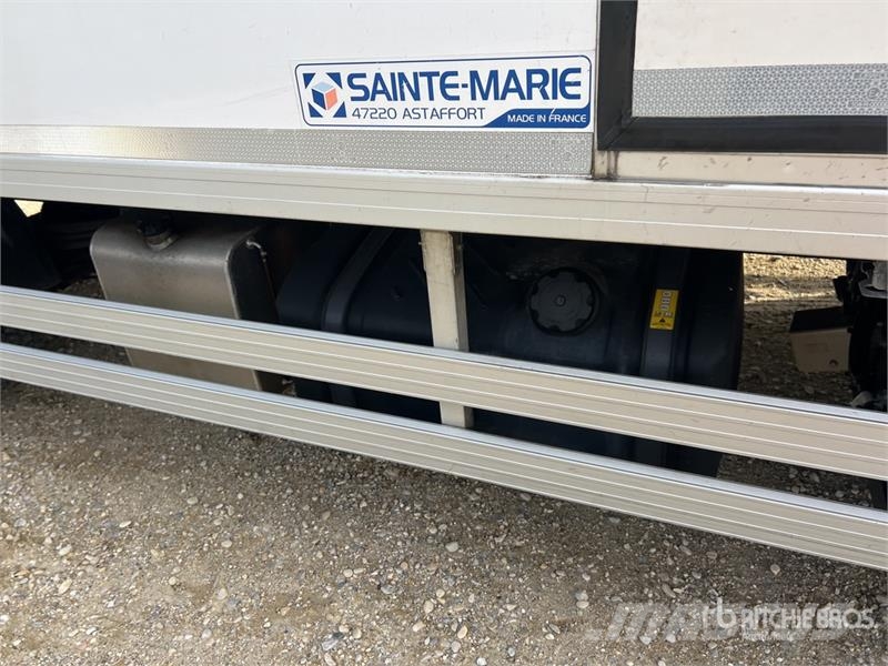 Renault D 210 DTI5 12T 4x2 Camion Frigorifique Refrigerate С температурен контрол