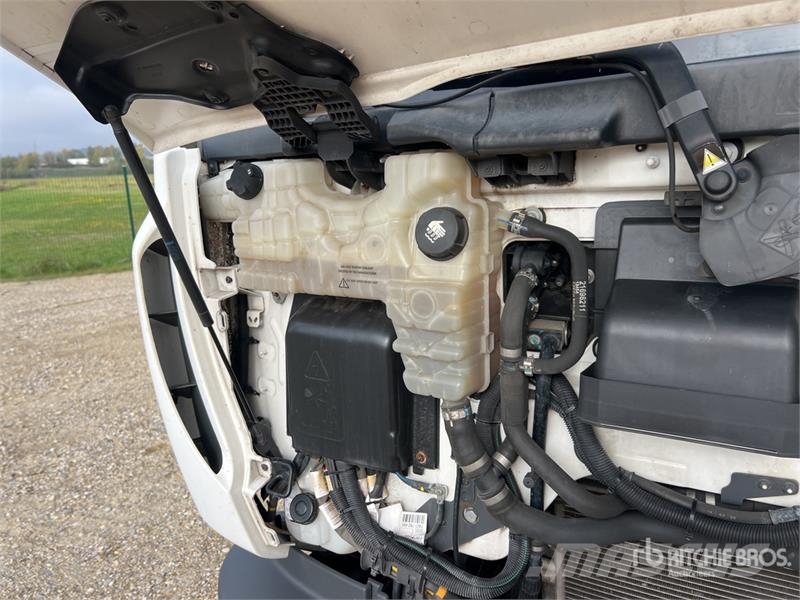 Renault D 210 DTI5 12T 4x2 Camion Frigorifique Refrigerate С температурен контрол