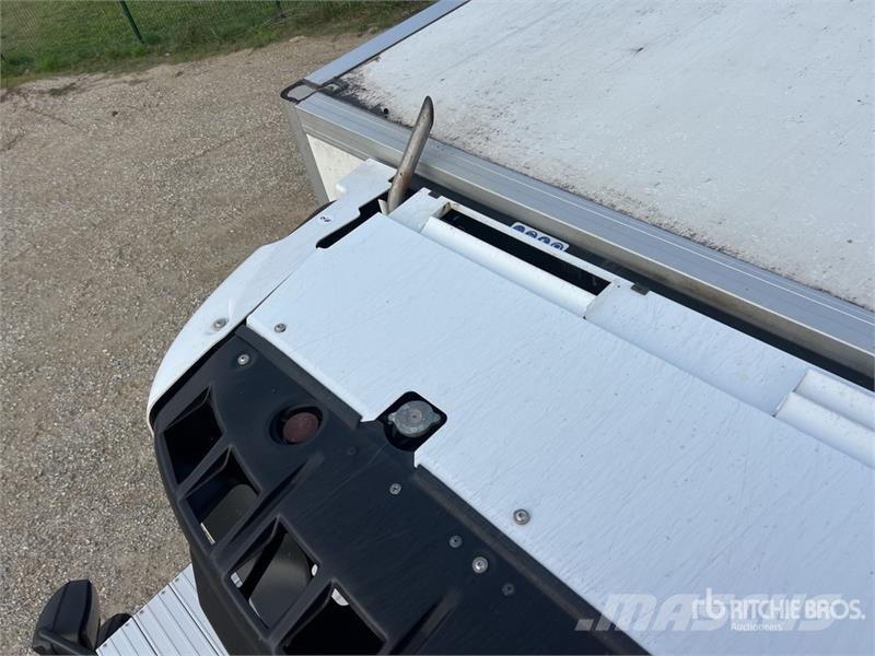 Renault D 210 DTI5 12T 4x2 Camion Frigorifique Refrigerate С температурен контрол