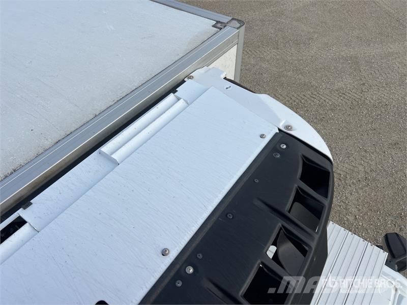 Renault D 210 DTI5 12T 4x2 Camion Frigorifique Refrigerate С температурен контрол