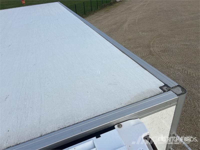 Renault D 210 DTI5 12T 4x2 Camion Frigorifique Refrigerate С температурен контрол