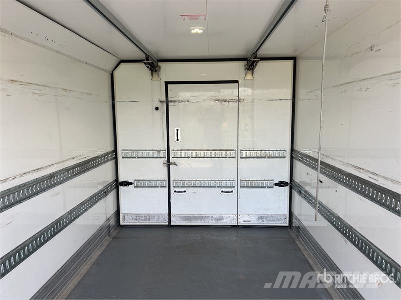 Renault D 210 DTI5 12T 4x2 Camion Frigorifique Refrigerate С температурен контрол