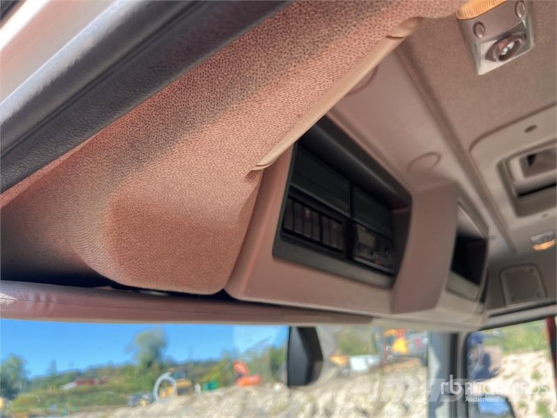 Renault D26.430 6x2 Camion Amplirol Roll-Off Truck Hidraulikus konténerszállító
