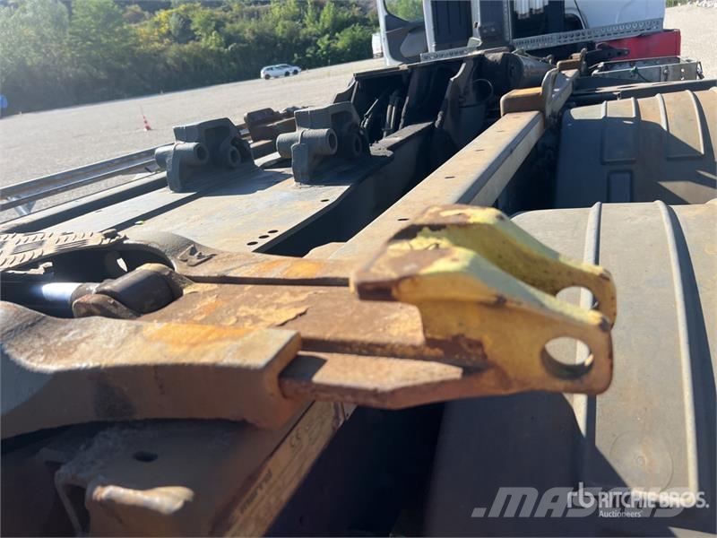 Renault D26.430 6x2 Camion Amplirol Roll-Off Truck Hidraulikus konténerszállító