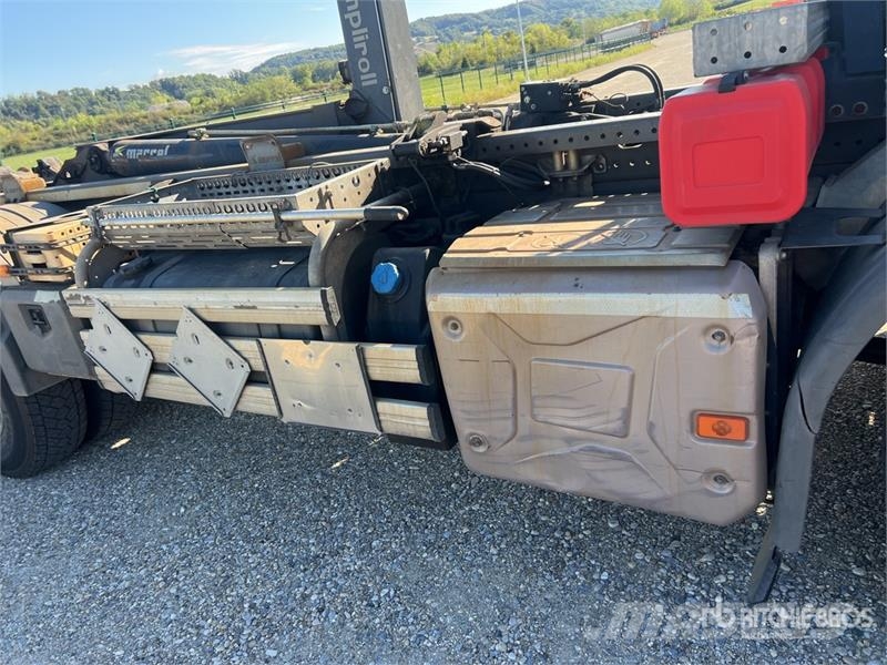 Renault D26.430 6x2 Camion Amplirol Roll-Off Truck Hidraulikus konténerszállító
