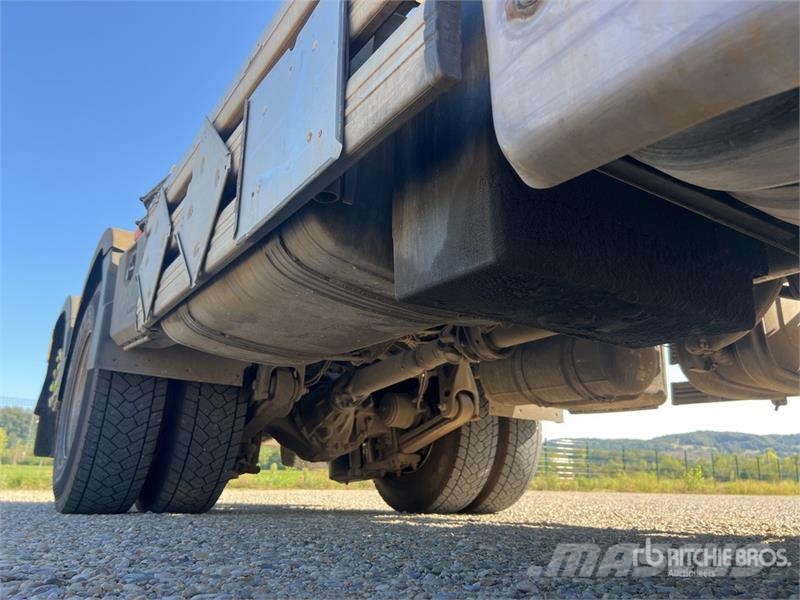 Renault D26.430 6x2 Camion Amplirol Roll-Off Truck Hidraulikus konténerszállító