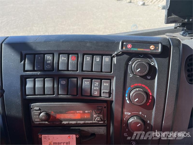 Renault D26.430 6x2 Camion Amplirol Roll-Off Truck Hidraulikus konténerszállító