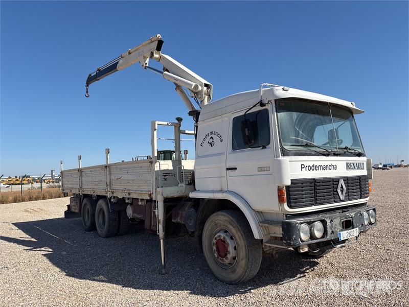 Renault DG-320.26 Flatbed Truck with Crane Автокрани