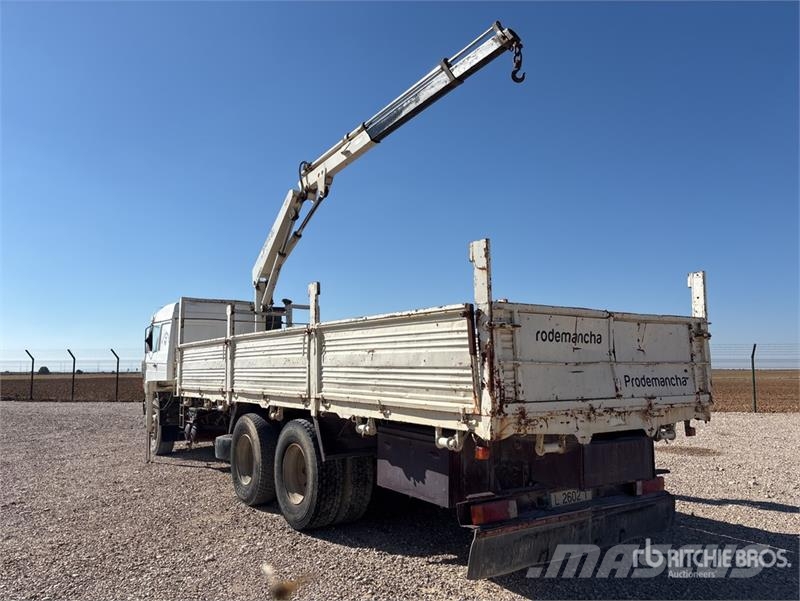 Renault DG-320.26 Flatbed Truck with Crane Автокрани