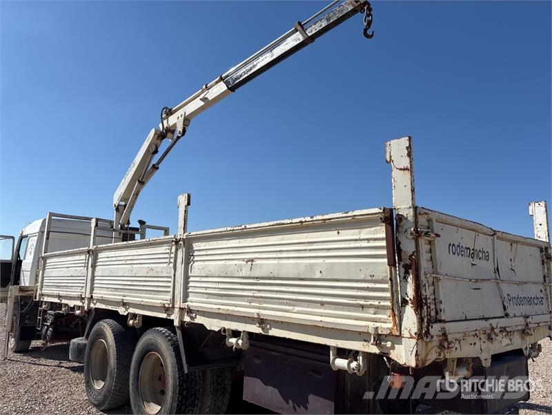 Renault DG-320.26 Flatbed Truck with Crane Автокрани