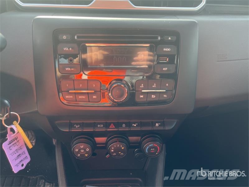 Renault Duster 2 4WD SUV Kistehergépjárművek