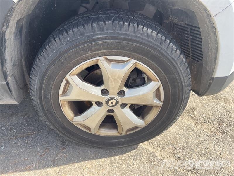 Renault Duster 2 4WD SUV Kistehergépjárművek