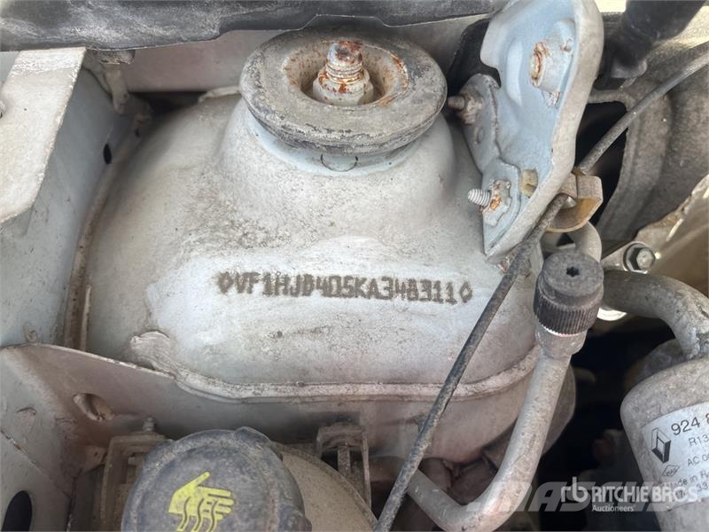 Renault Duster 2 4WD SUV Kistehergépjárművek