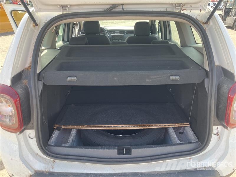 Renault Duster 2 4WD SUV Kistehergépjárművek