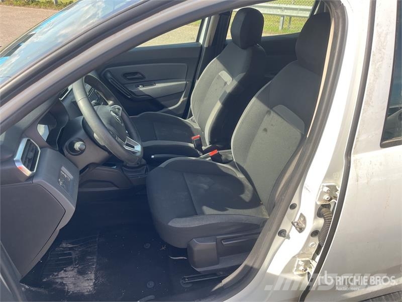 Renault Duster 2 4WD SUV Kistehergépjárművek