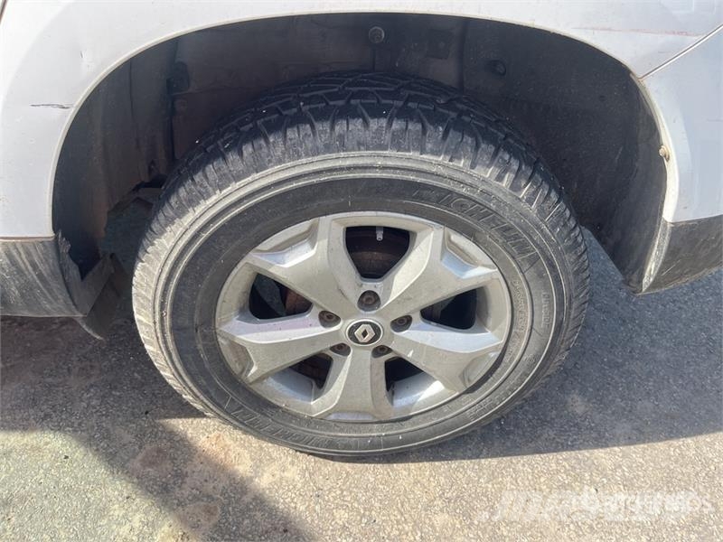 Renault Duster 2 4WD SUV Kistehergépjárművek