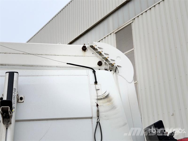 Renault France Elevateur 121FT 10 m on Renault Master Cam 车载式高空作业车