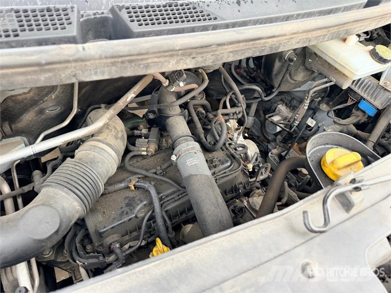 Renault France Elevateur 121FT 10 m on Renault Master Cam 车载式高空作业车