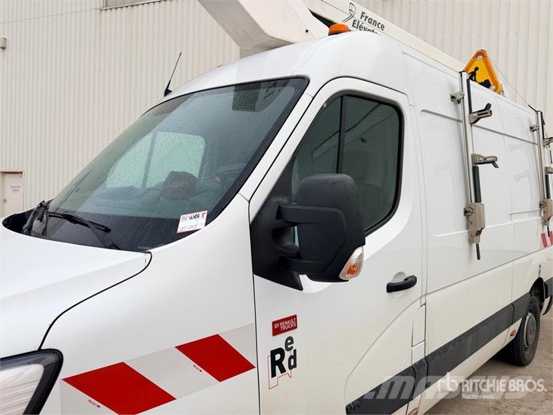 Renault France Elevateur 121FT 10 m on Renault Master Cam 车载式高空作业车