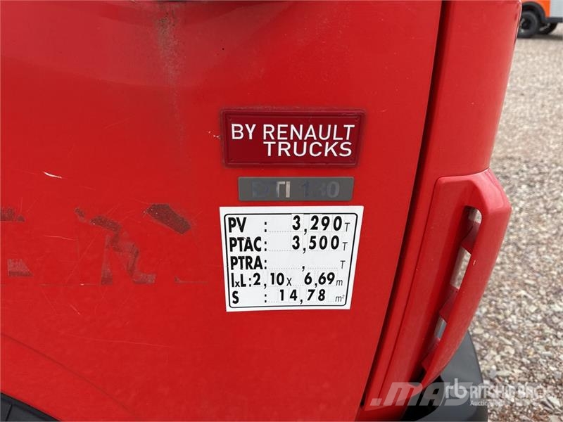 Renault GSR B200T 18 m on Renault Maxity DTI 130 4x2 Nacel Auto korpe