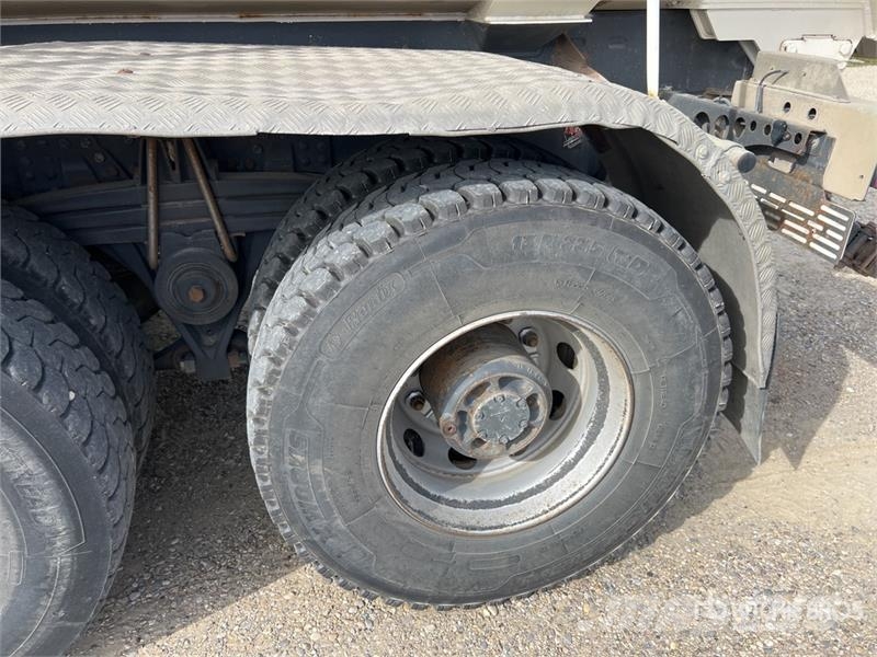Renault K 480 8x4 Camion Benne remorquant Tri/A Dump Truck Billenő teherautók